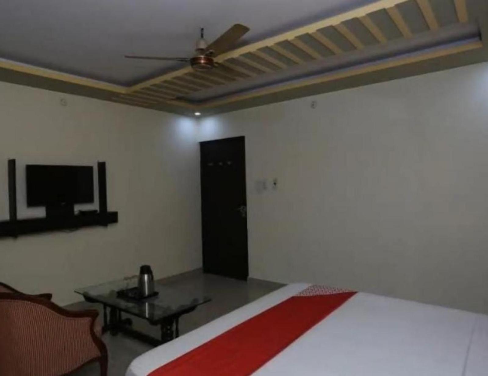 Hotel S K Palace Lucknow , Best Hotel In Lucknow , Hotel In Transport Nagar Lucknow ,Budget Hotels In Lucknow Exteriör bild
